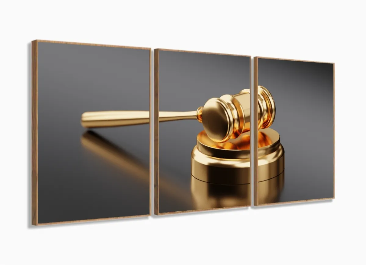 Quadro decorativo Mosaico Justiça Direito Martelo Gold com moldura filete Imagem