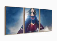 Quadro decorativo SuperGirl com Tela em Tecido 3 peças com moldura filete
