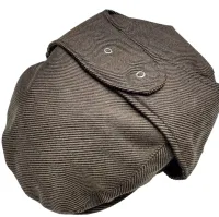 Ref: 1100 - Boné Com Orelha Risca Marrom