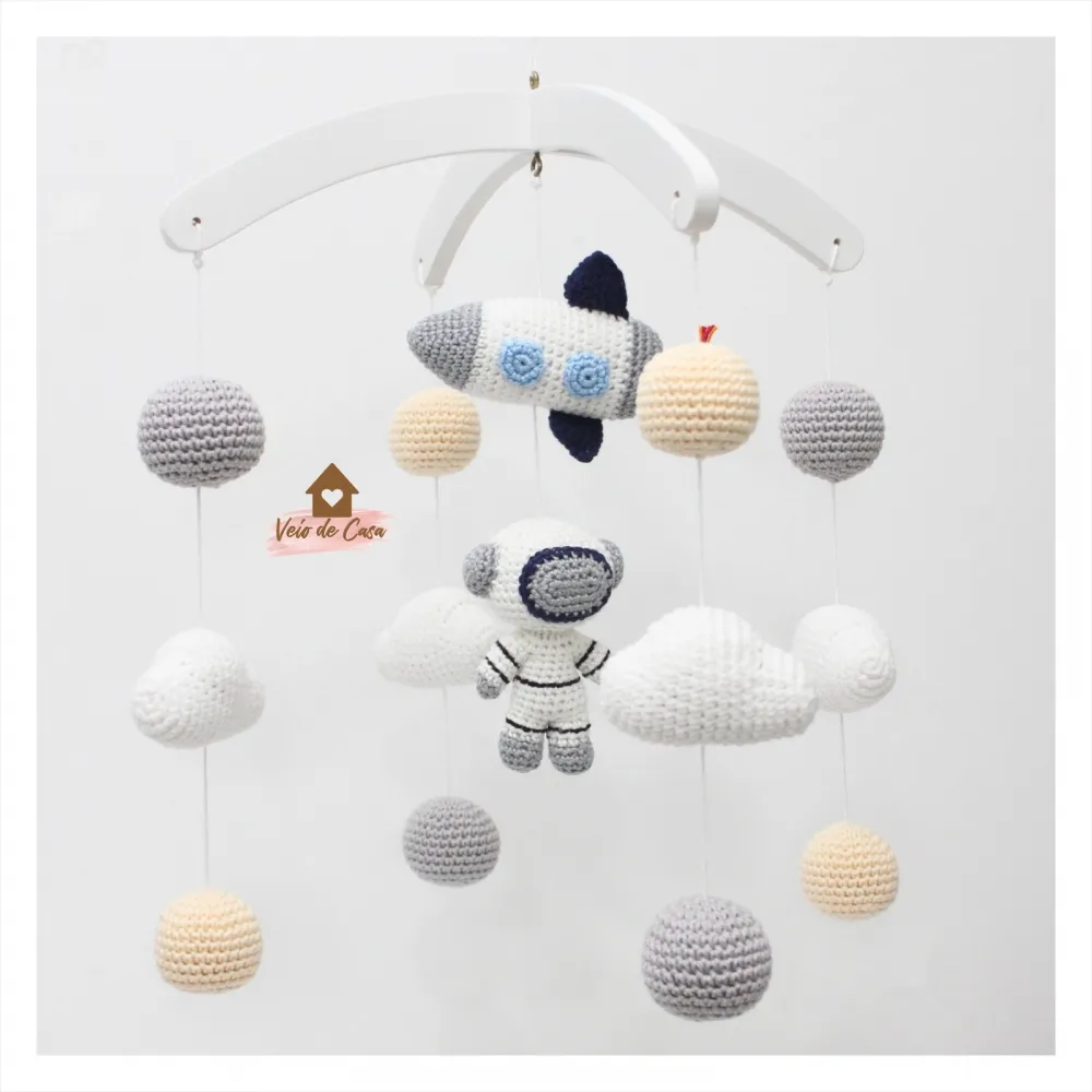 Móbile Astronauta - Foguete + Nuvens + Bolinhas Imagem