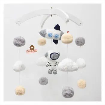 Móbile Astronauta - Foguete + Nuvens + Bolinhas