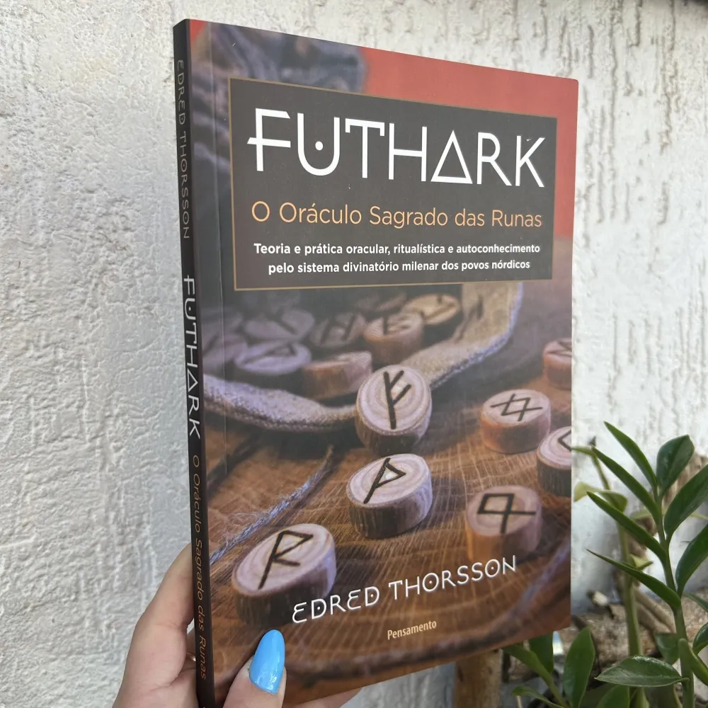 Livro Futhark o Oraculo Sagrada das Runas - Foto 2