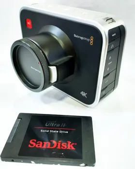 Câmera Blackmagic Design Production 4k + Cartão SSD 480GB 