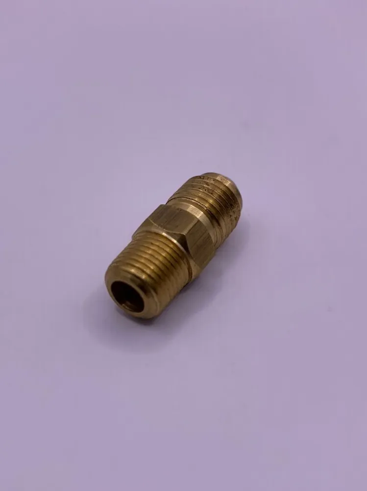 Niple de Ar/Óleo 1/8" x 4an em Latão - Furo de 4,0mm