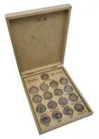 Série com 17 Moedas das Olímpiadas e Paraolimpíadas com Modalidades, Mascotes e Bandeira c/ Caixa em MDF e cápsulas de acrílico - Foto 5