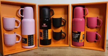 GARRAFA A VÁCUO COM 3 XÍCARAS