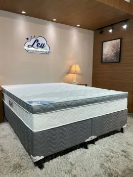 Conjunto Box Queem Isofort Soft Cinza Limitada com Espuma D26 selada e Malha Fria e  Molas Ensacadas Individualmente 
