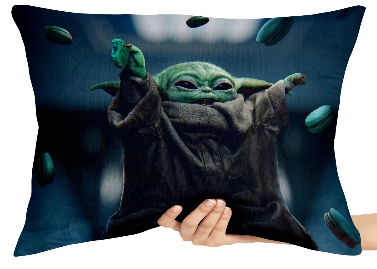 Capa de Almofada ou Travesseiro Mandalorian Bebê Yoda Star Wars Imagem
