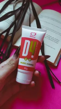 D4 lubrificante íntimo beijavel - morango 