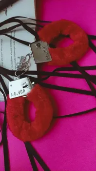 ALGEMAS DE METAL REVESTIDA COM PELÚCIA  - Foto 2