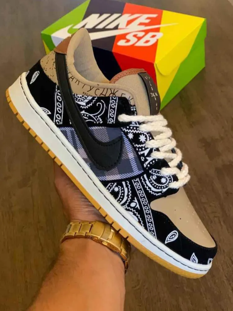 Nike Dunk Preto com marrom  Imagem