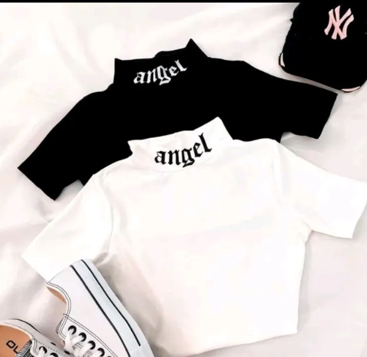 Cropped T- Shirt Gola alta escrita angel, Moda blogueira.