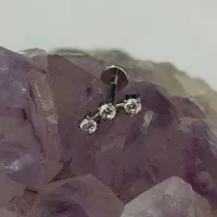 Labret CLUSTER em Titânio TRIO Ponto de Luz  1.2mm TIT14 - Foto 2