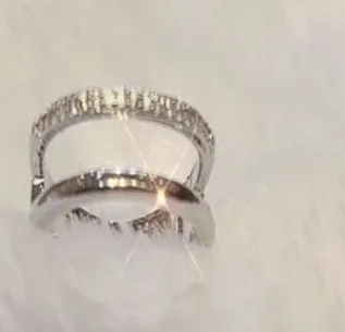 Anel Solitário Banhado A Ouro 18k Com Zircônia Folheado Noivado Com Caixinha Imagem