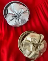 CINTO EM COURO FLOR METALIZADA - 2 CORES