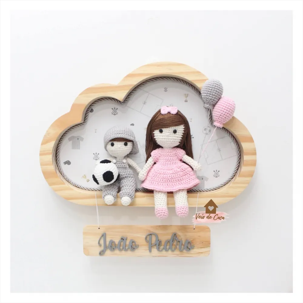 Irmão mais novo - Menina Cabelo Liso - Nuvem G  - Porta Maternidade