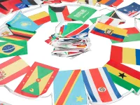 Varal Bandeiras Bandeirolas 32 Países 20 x 30 cm c/ 10 Metros - Foto 3