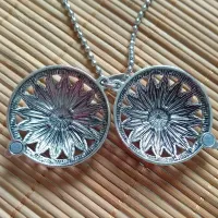 Colar Difusor Pessoal Relicário Para AROMATERAPIA FLOR OURO VELHO - V115 - Foto 2
