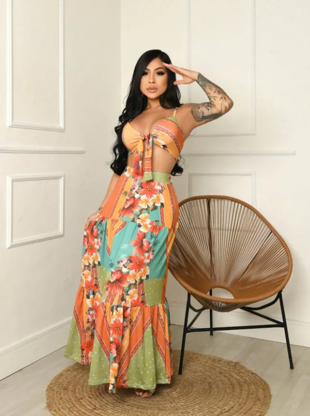 Conjunto Saia rodada longa e Cropped Laço - Estampa Exclusiva