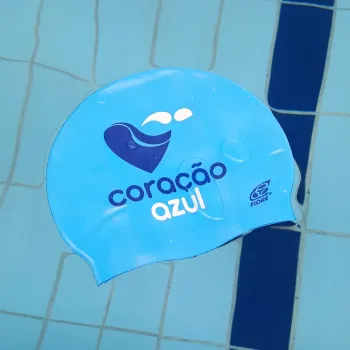 Touca Natação Coração Azul 