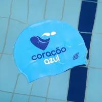 Touca Natação Coração Azul  — imagem principal