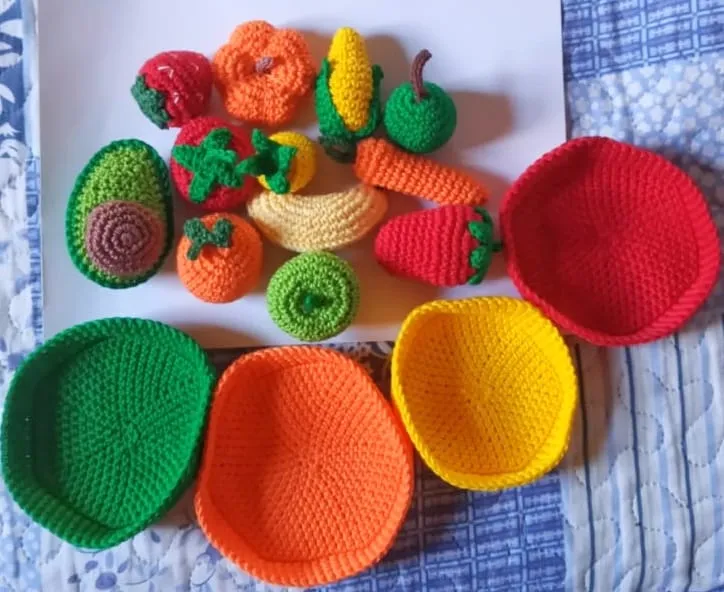 Brinquedo Montessori Frutas e Cores