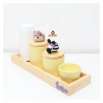 Safári Menina - Kit Higiene - Cores - 5 peças - Bandeja Madeira - Zebra e Macaquinha - Foto 2