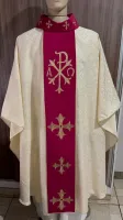Casula Com Galão Bordado PX e Cruz Tecido Brocado Cores Litúrgicas