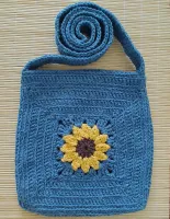 Bolsa de Crochê Alça Transpassada Girassol/Margarida Jeans (P) 020