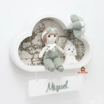 Menino Aviador com Pet - Nuvem M Branca - Porta Maternidade - Foto 2