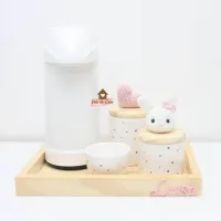 Coelhinha + Coração - Kit Higiene - 5 peças - Poá - Bandeja Madeira  - Garrafa G - Foto 2