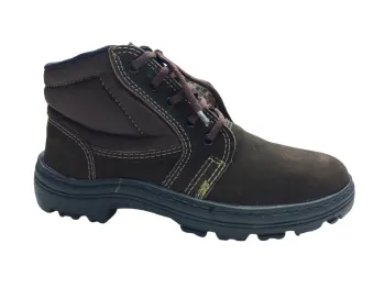 Ref: 20052 - Bota Com Cordão Couro Nobuck Com Biqueira PVC. Cor Marrom. 34 ao 45