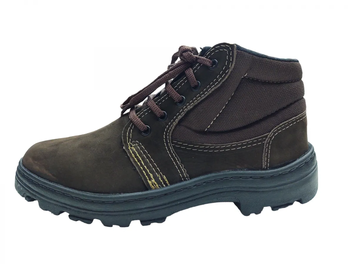 Ref: 20052G - Bota Com Cordão Couro Nobuck Sem Biqueira. Cor Marrom. 46 ao 50