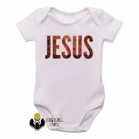 Body Bebê Infantil Jesus Cristo DEUS madeira YESHUA - Foto 3