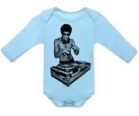 Body Bebê Infantil Bruce lee DJ Homem Ferro - Foto 2