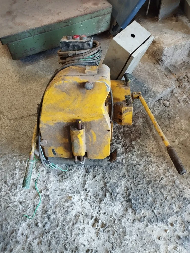 Carrinho serra 5 CV com painel - Cód. 1667