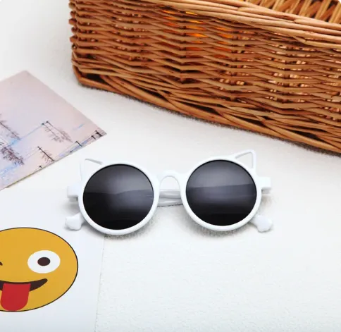 Óculos de Sol Infantil Modelo Gatinha Vintage Cor: Branco Frete Grátis