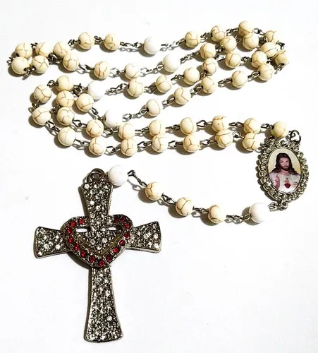 Terço Sagrado Coração De Jesus Howlita Quartzo Branco 