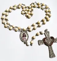Terço Sagrado Coração De Jesus Howlita Quartzo Branco  - Foto 3