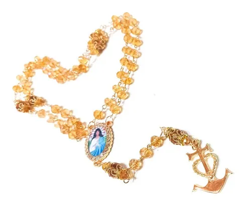 Terço Santa Sara Kali em Cristais 8mm dourado Imagem