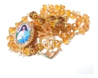 Terço Santa Sara Kali em Cristais 8mm dourado - Foto 3