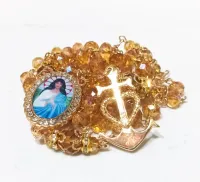 Terço Santa Sara Kali em Cristais 8mm dourado - Foto 4