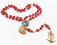 Terço Santa Sara Kali - Cristais 8mm Vermelho/dourado