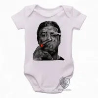 Body Bebê Infantil Sylvester Stallone rambo os Mercenarios charuto - Foto 2