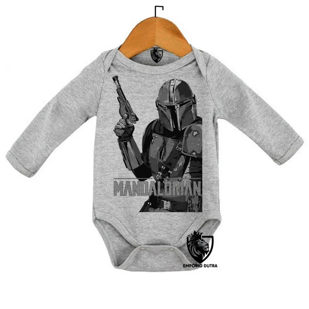 Body Bebê Infantil The Mandalorian arma