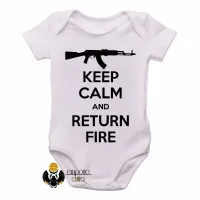 Body Bebê Infantil Fuzil arma pistola ak 47 keep calm - Foto 2