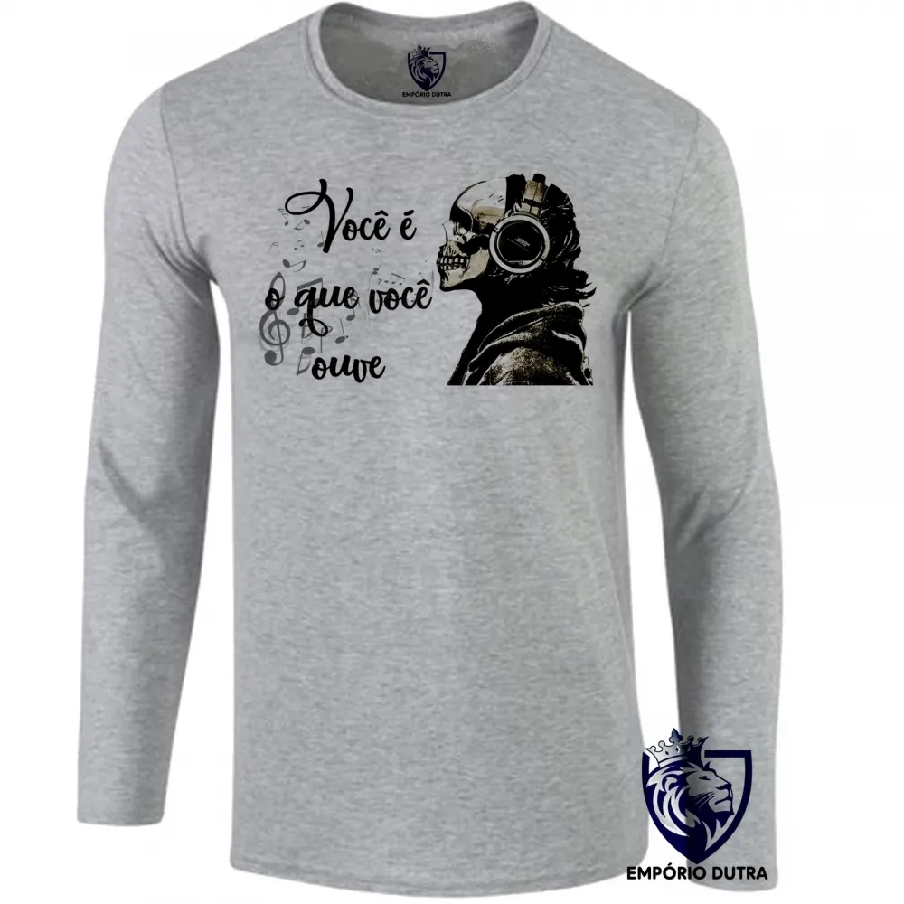 Camiseta manga longa Infantil ou Adulto Você é o que ouve musica caveira Imagem