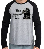 Camiseta manga longa Infantil ou Adulto Você é o que ouve musica caveira - Foto 2