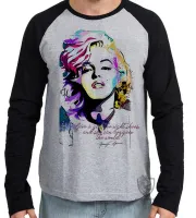Camiseta manga longa Infantil ou Adulto Marilyn Monroe frase sapatos mundo - Foto 2
