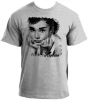 Camiseta adulto ou infantil Audrey Hepburn atriz america - Foto 2